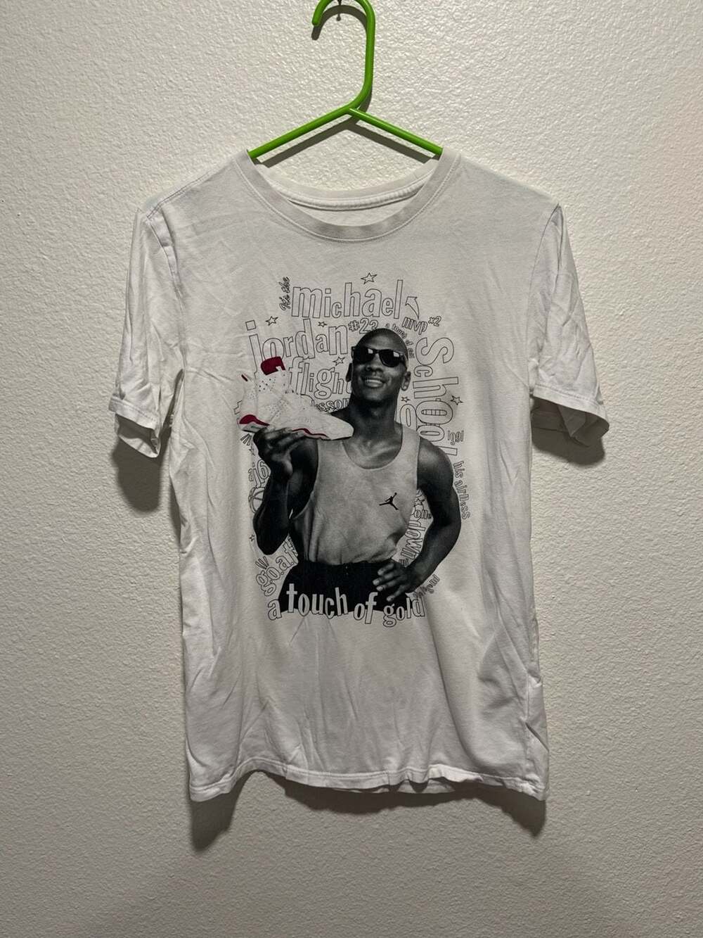 Jordan Brand Michael Jordan Flight School "A Touch of Gold" Graphic T-Shirt Whit